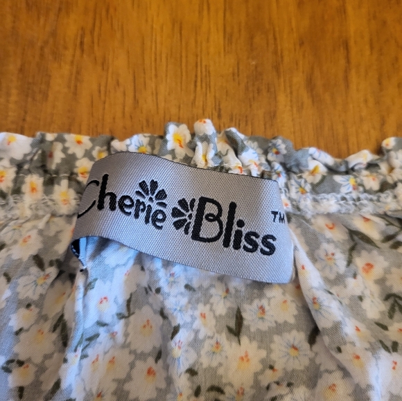 Floral Off-Shoulder Top - Picture 2 of 4